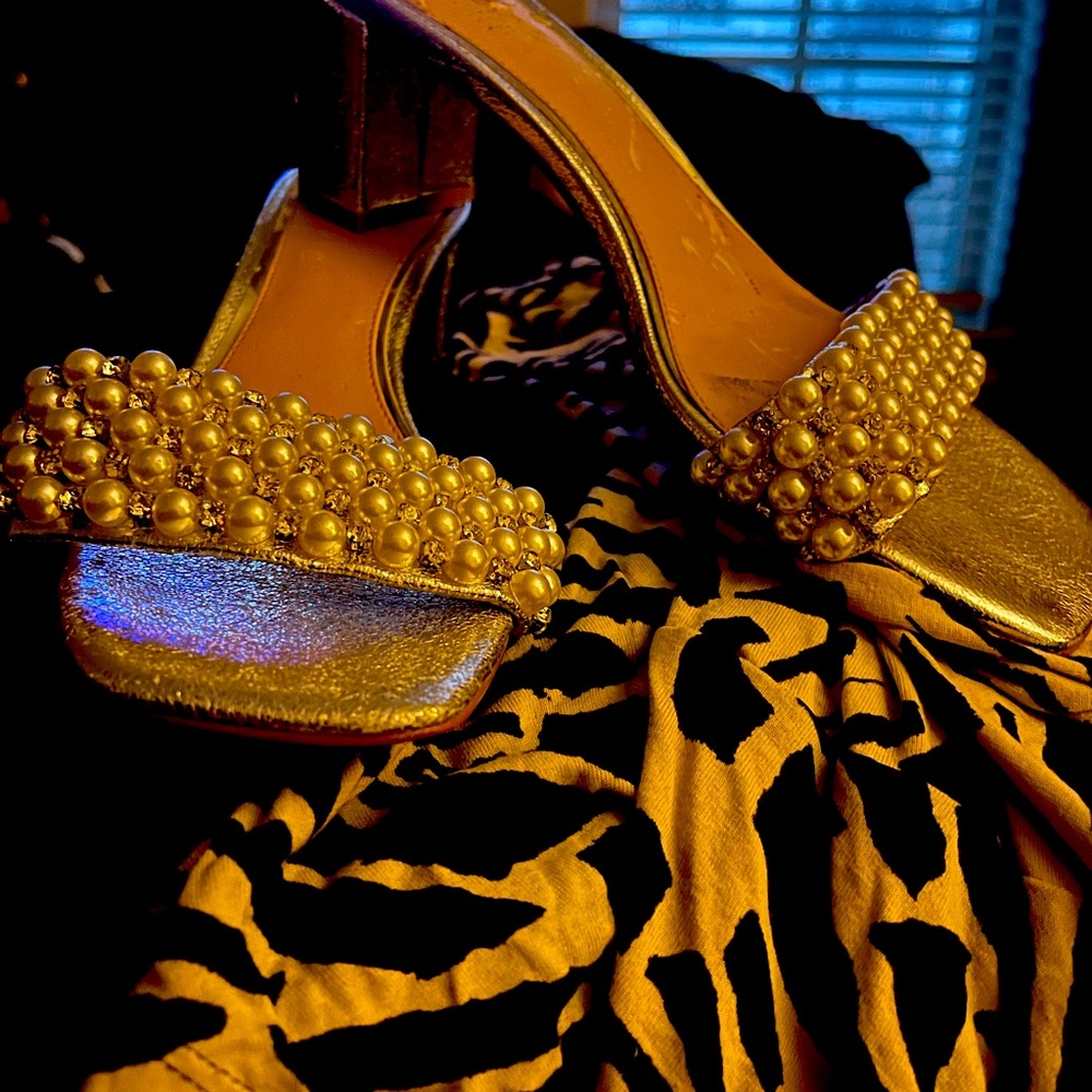 Bagdley Michka Pearl Beaded slides. Size 9